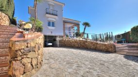 Mijas Costa, Riviera del Sol, Villa con piscina, vistas al mar y al campo de Golf.