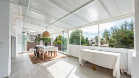 Villa en venta en Nueva Andalucia, Marbella