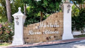 Semi detached house for sale in Sierra Blanca with 3 bedrooms
