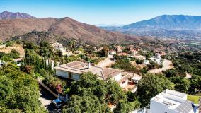La Mairena villa for sale