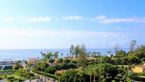 Duplex penthouse for sale in Guadalmina Baja with 2 bedrooms