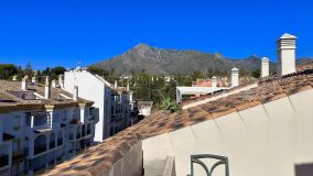 Duplex penthouse for sale in Costa Nagüeles II with 3 bedrooms