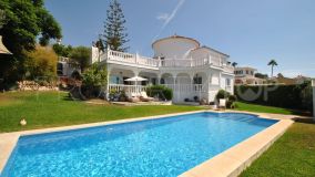 Mijas Costa, La Sierrezuela, Charming independent villa, bright and spacious.