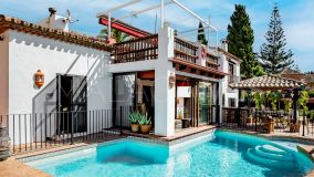 Villa for sale in Valdeolletas, Marbella City