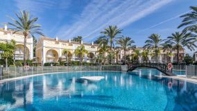 Town house for sale in Bahia de Marbella with 4 bedrooms