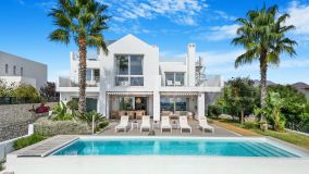 Villa for sale in La Mairena, Marbella Öst