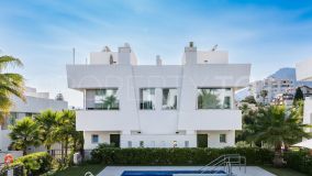 4 bedrooms Rio Real town house for sale