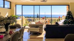 For sale town house in Elviria