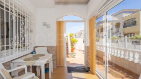 Adosado en venta en Torrevieja con 2 dormitorios