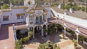 Cortijo with 9 bedrooms for sale in Mijas Costa