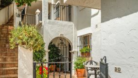 Apartamento en venta en Las Colinas de Marbella, Benahavis