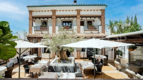 Restaurant in top Location in Nueva Andalucia with 5 bedrooms!