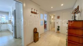 Buy penthouse with 4 bedrooms in Marbella Centro