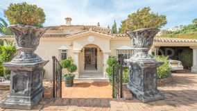 Comprar villa con 4 dormitorios en Marbella Hill Club
