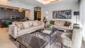Town House for sale in Guadalobon, Estepona West