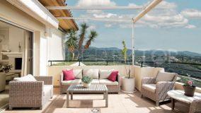 Buy 3 bedrooms penthouse in Elviria Hills