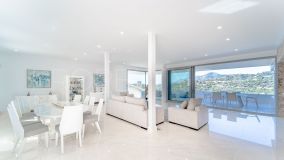 Villa for sale in Los Arqueros with 6 bedrooms