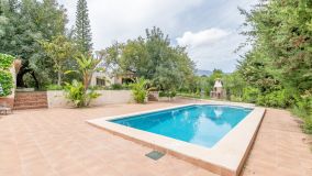 Finca for sale in El Velerin, Estepona