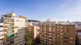 For sale apartment with 4 bedrooms in Alicante Centro