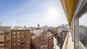 For sale apartment with 4 bedrooms in Alicante Centro