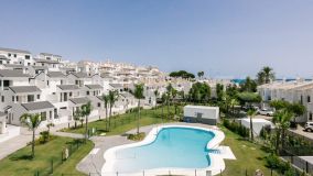 2 and 3 bedroom apartment by the sea in Estepona