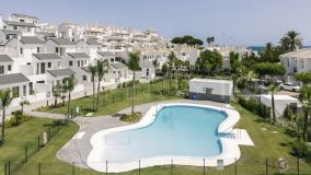 2 and 3 bedroom apartment by the sea in Estepona