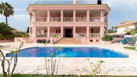 Villa en venta con 4 dormitorios en El Saladillo