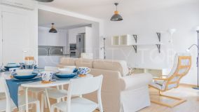 Renovated townhouse, 100 m from the beach and in the old town of Estepona.