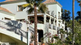 Villa for sale in Paraiso Alto, Benahavis