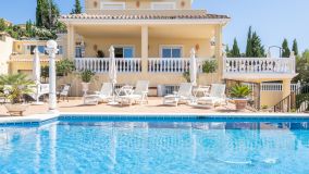 Villa for sale in Los Reales - Sierra Estepona, Altos de Estepona