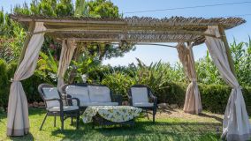 Villa for sale in Los Reales - Sierra Estepona, Altos de Estepona