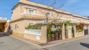 For sale town house with 2 bedrooms in Villamartin
