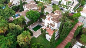 Villa for sale in Los Naranjos Hill Club, Nueva Andalucia