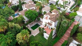 Investment opportunity. Andalusian Villa in Los Naranjos Hill Club