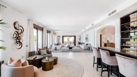 For sale 6 bedrooms villa in Guadalmina Alta