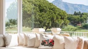 Villa for sale in Aloha, Nueva Andalucia