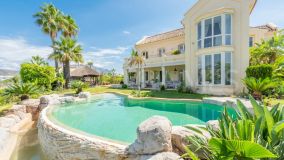 Villa en venta en Monte Halcones, Benahavis