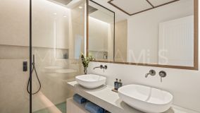 Villa for sale in El Herrojo, Benahavis
