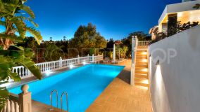 Beautifully renovated 5 bedroom villa with sea and mountain view in Campo de Mijas!