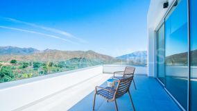 Villa for sale in La Mairena, Marbella Est