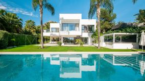 Villa for sale in Nagüeles, Marbella Golden Mile