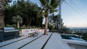 Villa for sale in El Madroñal, Benahavis