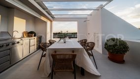 3 bedrooms Nueva Andalucia penthouse for sale