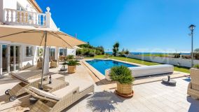 Buy 3 bedrooms villa in Mijas