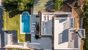 Villa for sale in Las Brisas, Nueva Andalucia