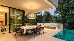 Villa en venta en Nueva Andalucia, Marbella