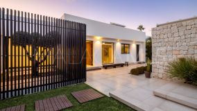 Villa for sale in Nueva Andalucia, Marbella