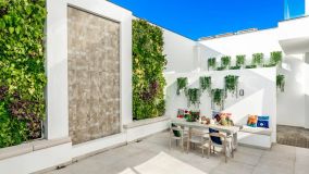 Villa for sale in Beach Side Golden Mile, Marbella Golden Mile