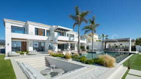 Villa for sale in Benahavis