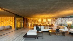 Villa for sale in El Madroñal, Benahavis